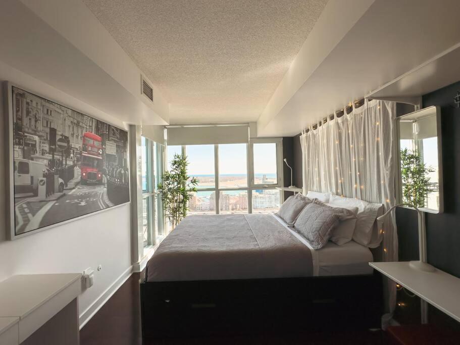 Comfort Two Beds Suite By Cn Tower Rogers Centre Plus Free Parking Toronto Exterior foto